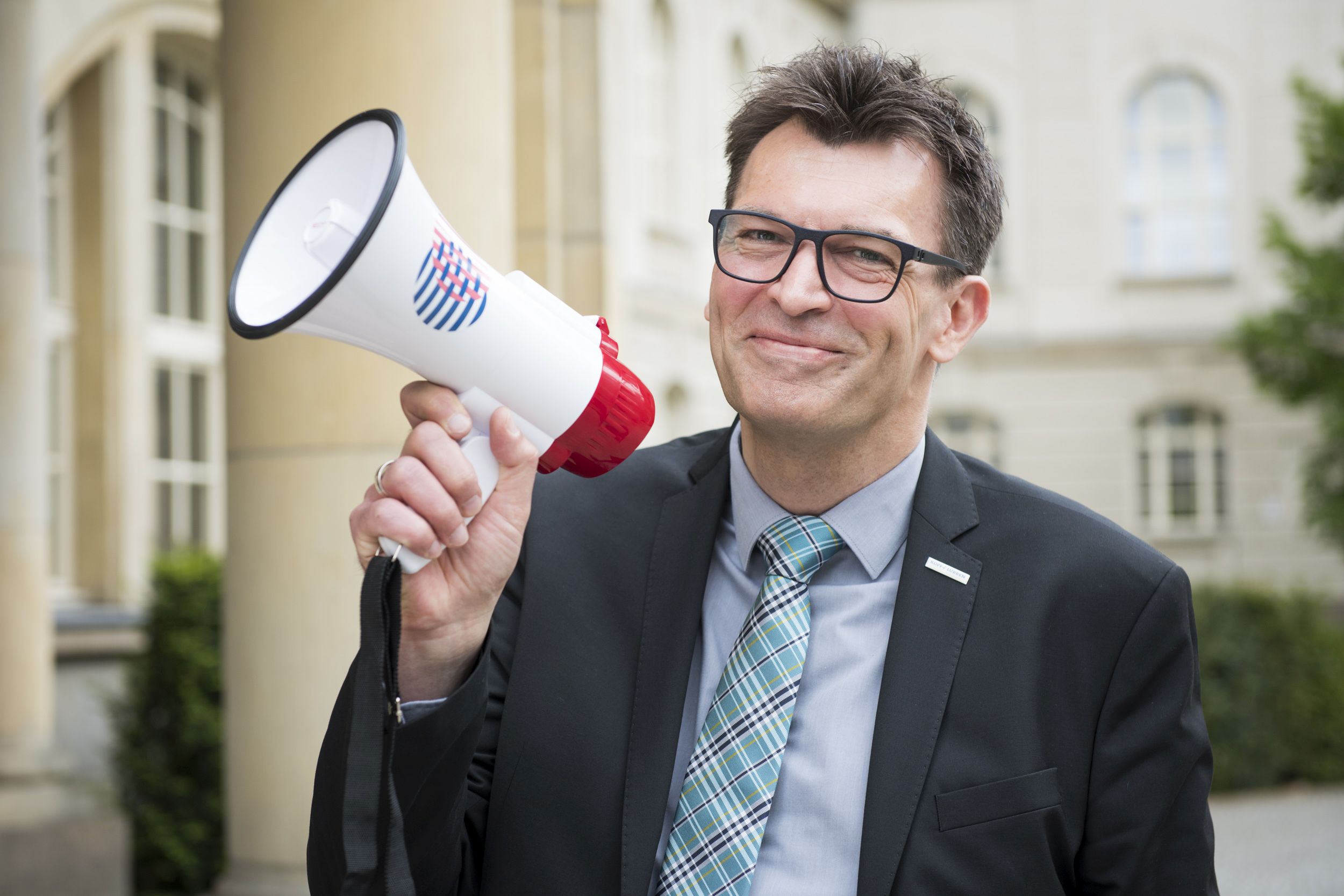 Michael Guttrof (stellvertetender Vorsitzender unseres Netzwerks) wurde vom Netzwerk "Unternehmen integrieren Flüchtlinge" zum Regionalbotschafter Bremens ernannt.